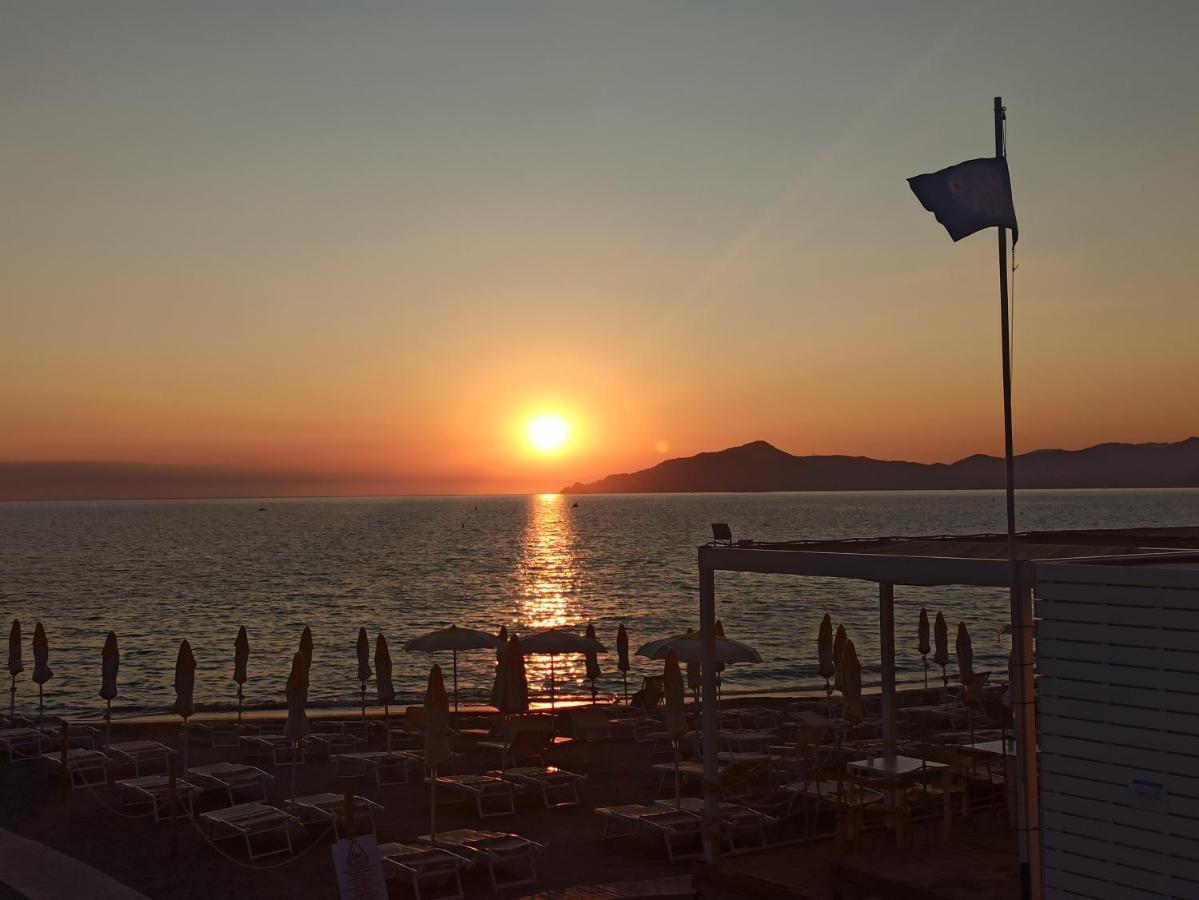 Il Glicine Cozy Appartamnent, Near Sestri Levante Between Cinque Terre E Portofino คาซาร์ซา ลิกูเร ภายนอก รูปภาพ
